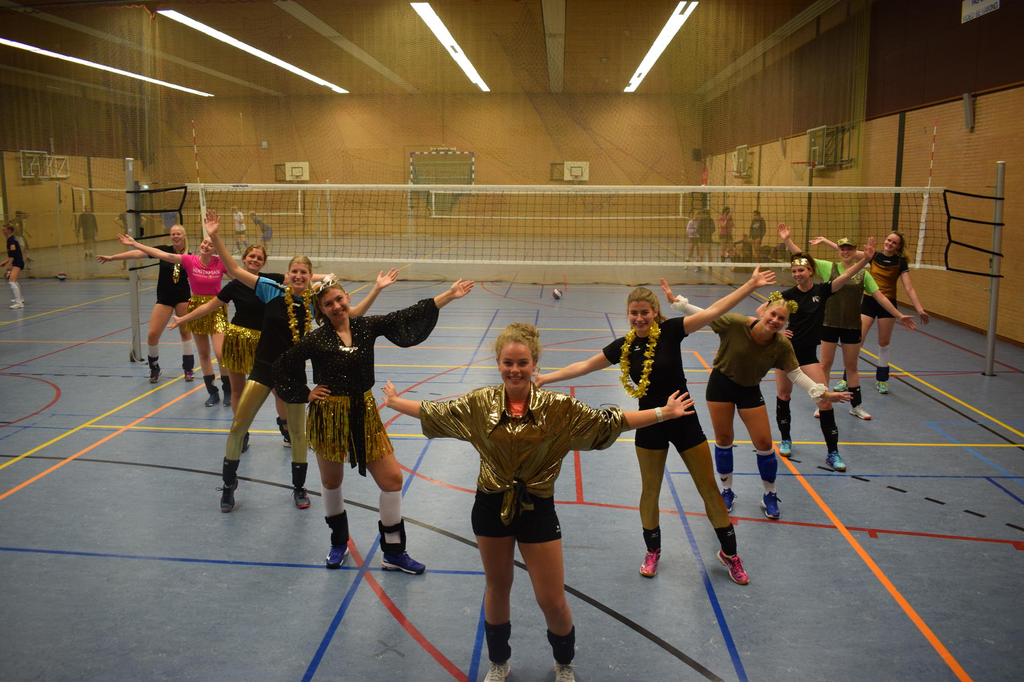 Weekdames 1 kampioen in de eerste seizoenshelft!