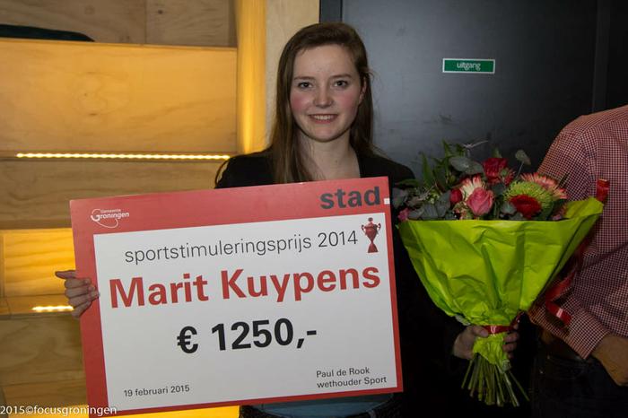 Dames 1 speelster Marit Kuypens wint Sportstimuleringsprijs 2014