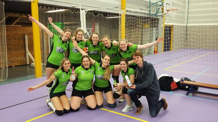 Weekdames twee nogmaals kampioen!